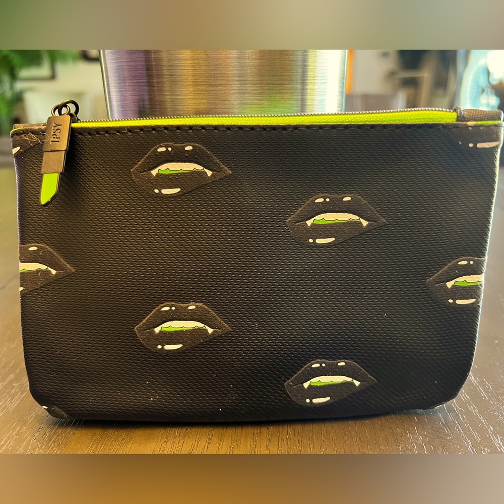Ipsy Glambag in Black & Neon Green, NEW Never Used